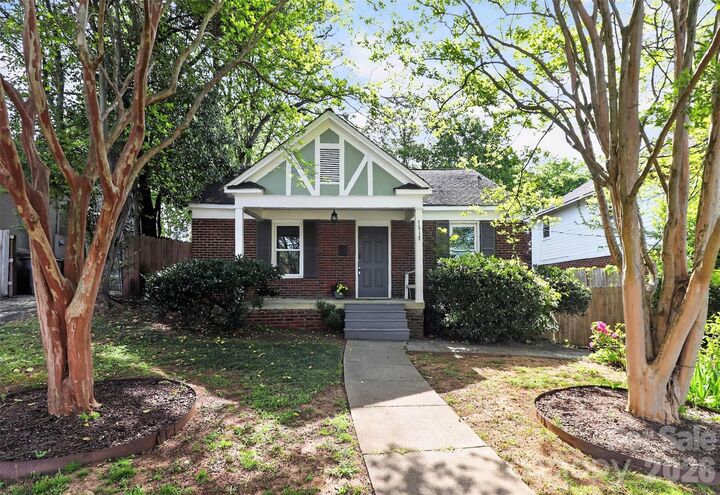Property Photo:  1515 Southwood Avenue  NC 28203 