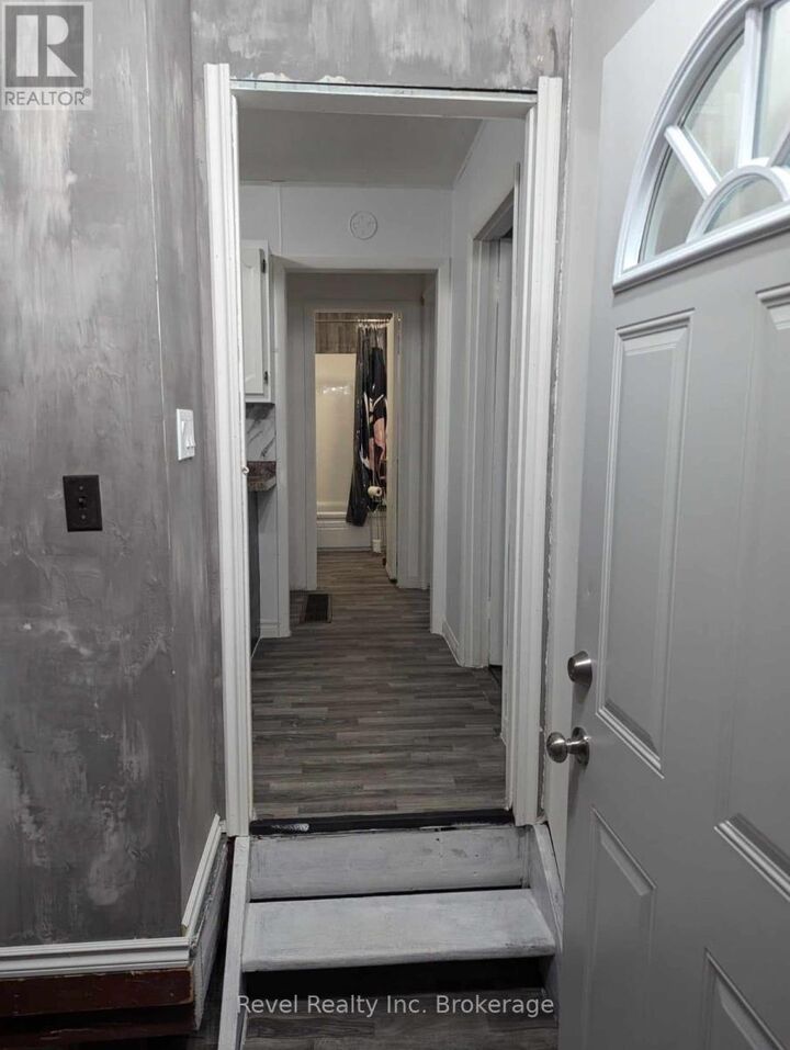 Property Photo: 214 Fotheringham Avenue ON P0T 1C0