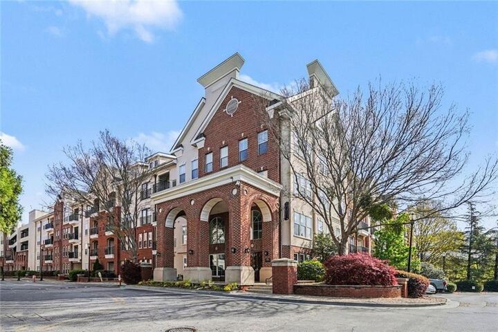 Property Photo:  1850 Cotillion 1326  GA 30338 