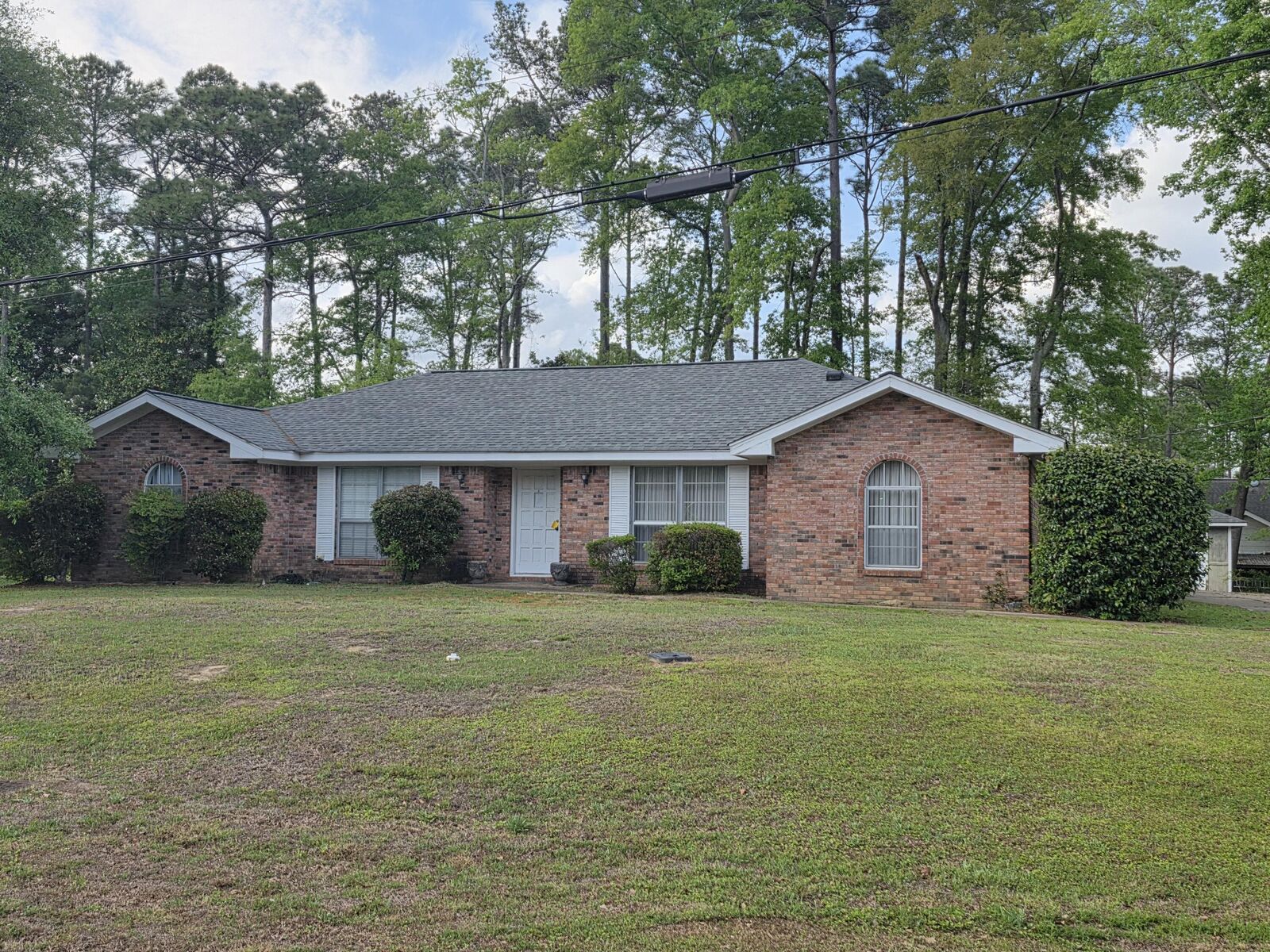 Property Photo:  1006 Southeast  MS 39402 