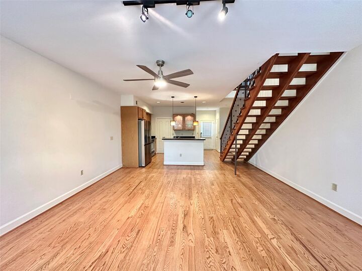Property Photo:  1602 Elgin Street 13  TX 77004 