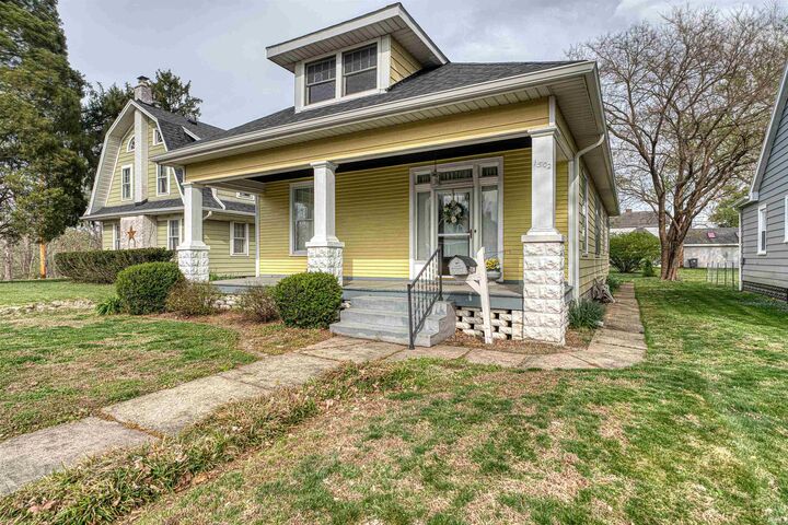 Property Photo:  1502 Hollywood Avenue  IN 47712 
