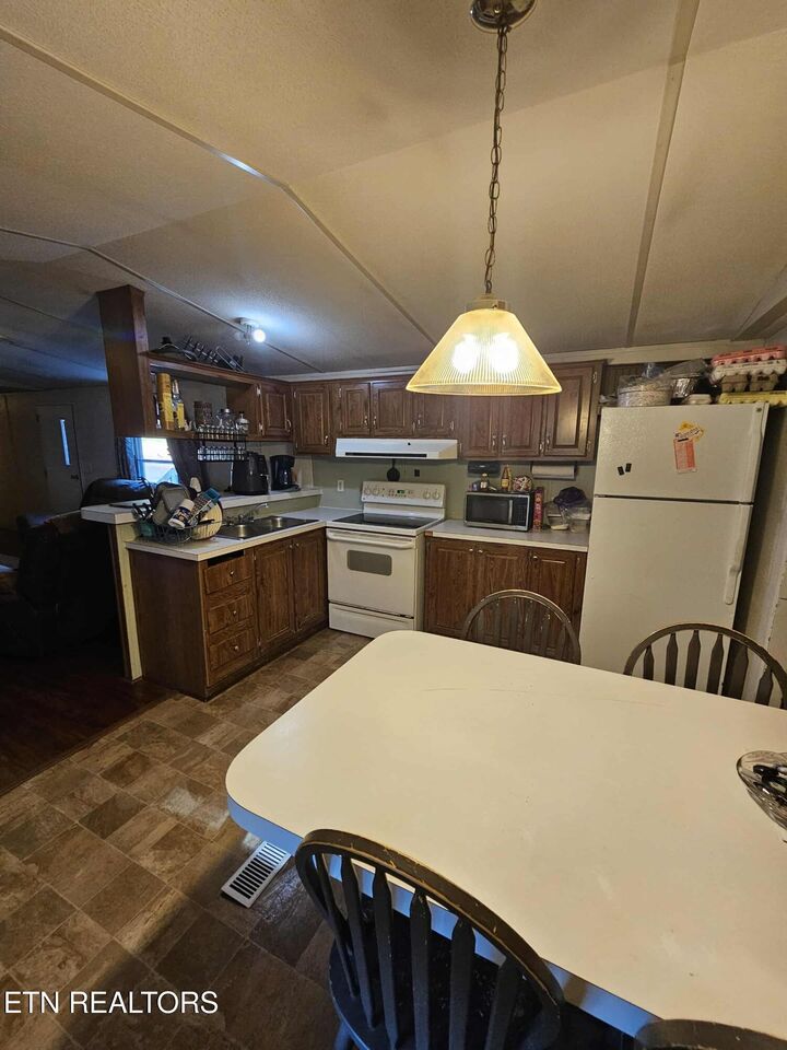 Property Photo:  814 Hassler Mill Rd  TN 37748 