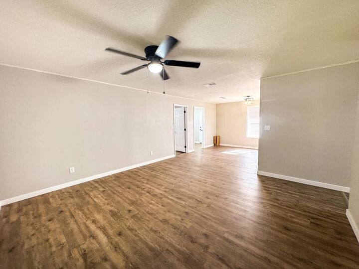 Property Photo: 405 S Foster TX 75563