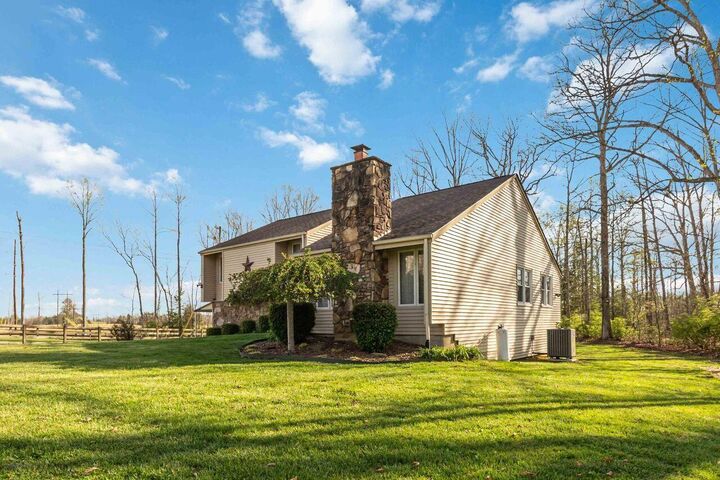 Property Photo:  1218 Calvary Court  KY 40741 