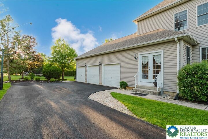 Property Photo:  3423 Courtney  PA 18034 