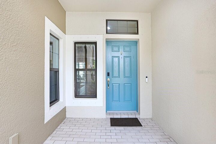 Property Photo:  11404 Crowned Sparrow Lane  FL 33626 