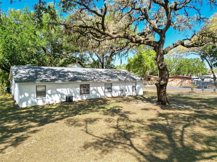 Property Photo:  5415 McLeod Drive  FL 33610 