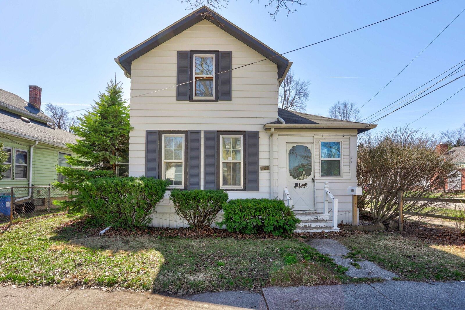 Property Photo:  723 Union Avenue  MI 48602 