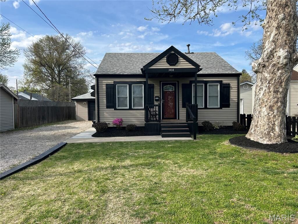Property Photo: 3404 Oak Drive IL 62002