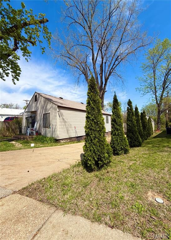 Property Photo:  854 Delmar Avenue  MO 63028 