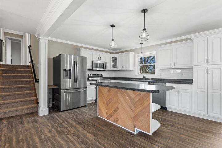 Property Photo:  609 Clinton St  WI 53032 