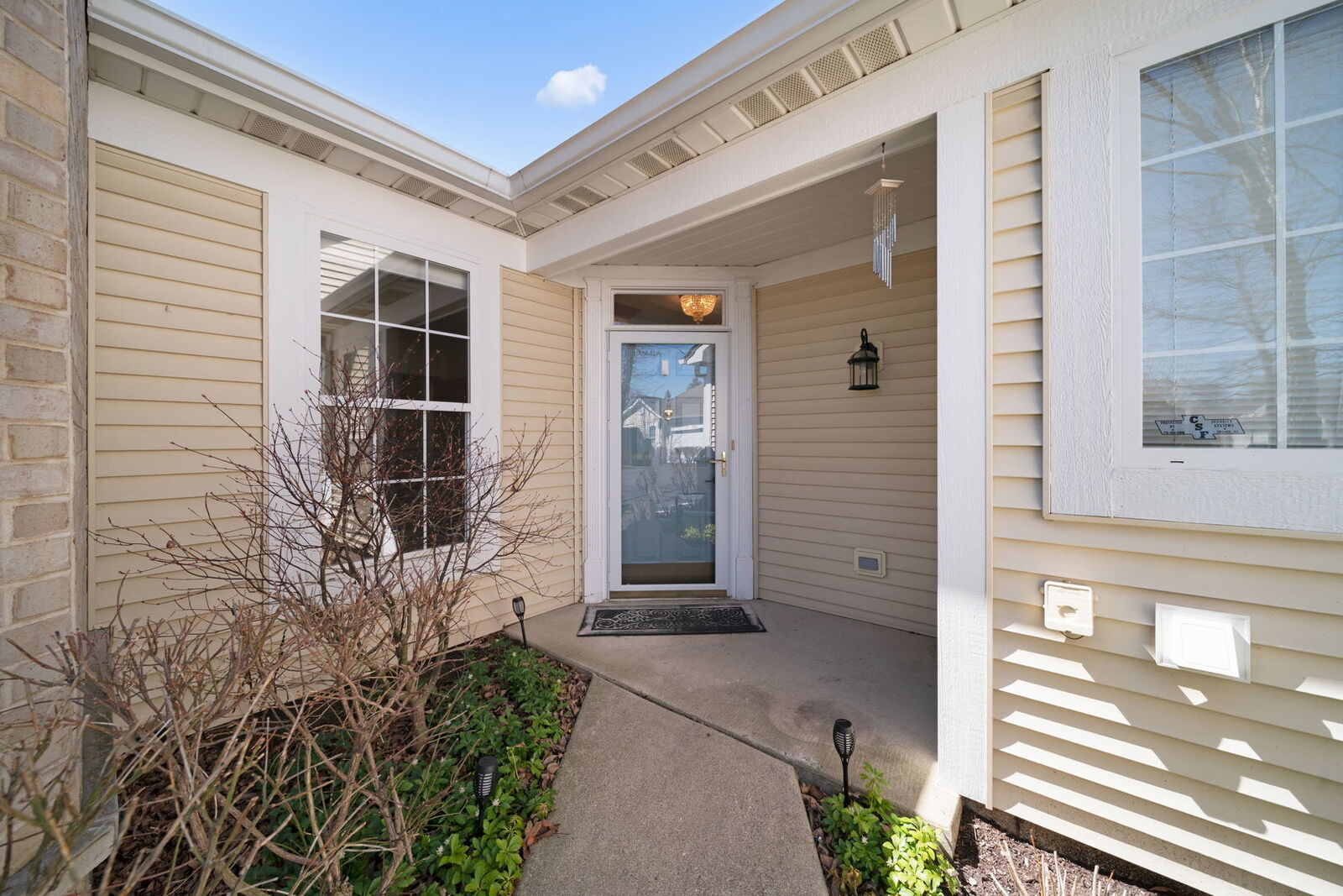 Property Photo: 2370 Carillon Drive IL 60030