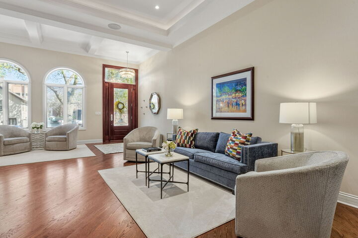 Property Photo:  1816 N Hudson Avenue  IL 60614 