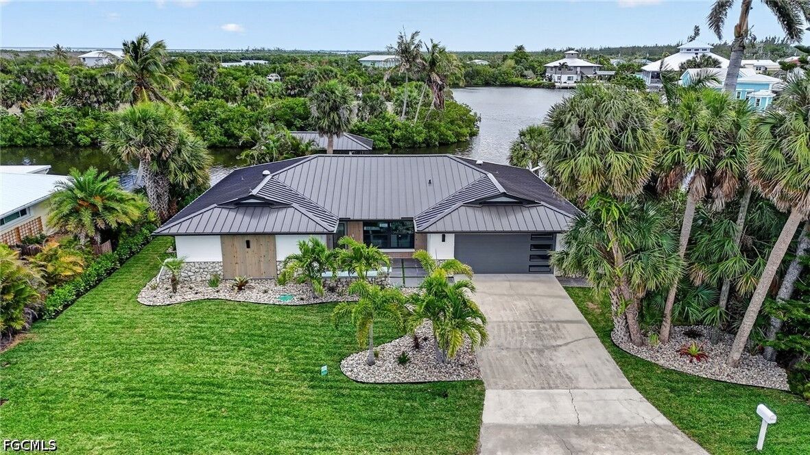 Property Photo:  16340 Buccaneer Street  FL 33922 