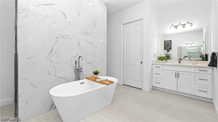 Property Photo:  569 Desoto Boulevard S  FL 34117 