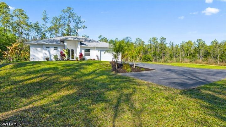 Property Photo:  569 Desoto Boulevard S  FL 34117 