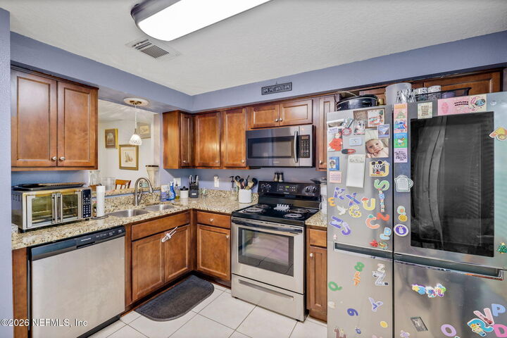 Property Photo:  7012 Prestwick Circle S  FL 32244 