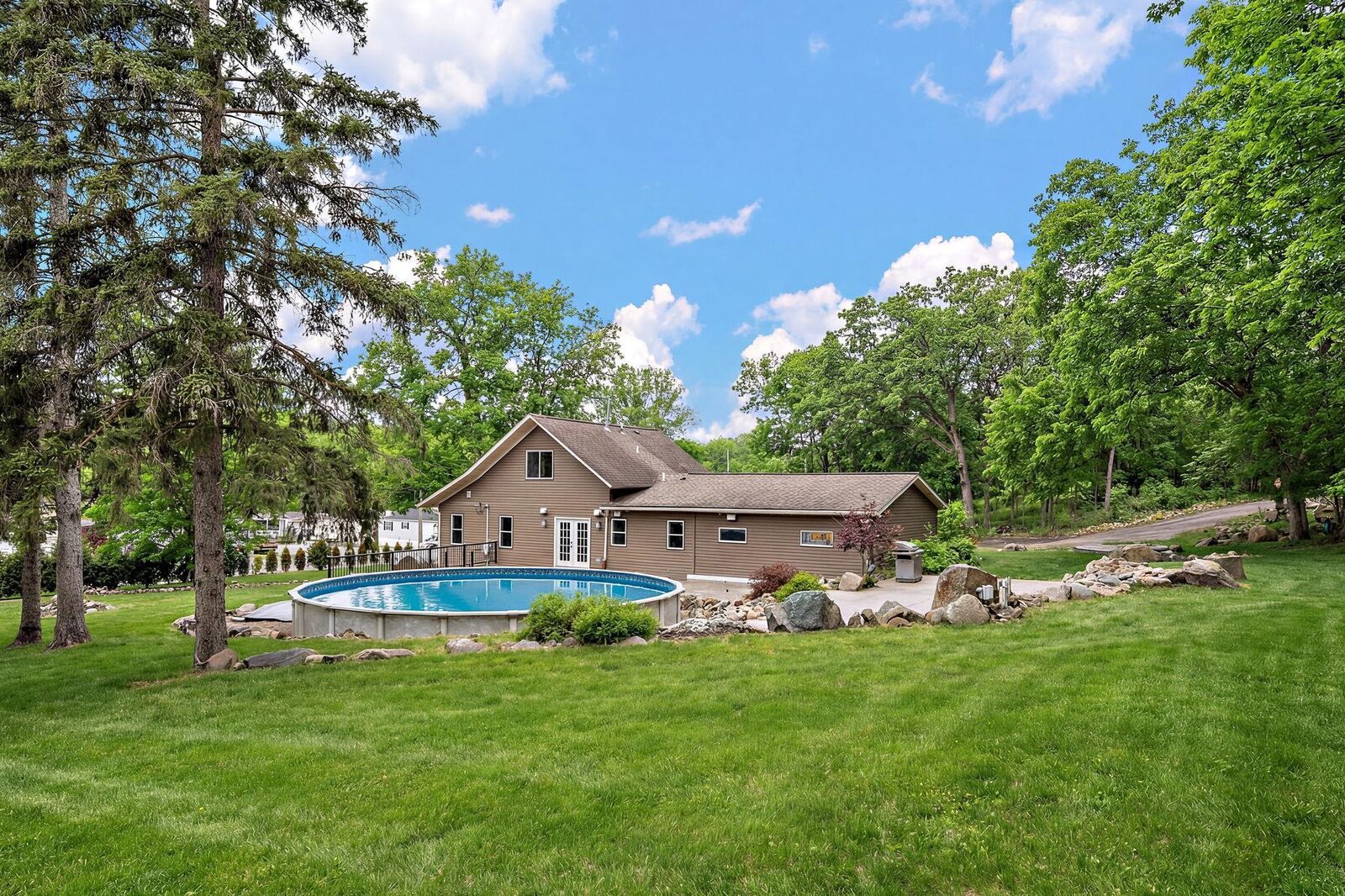 Property Photo: 520 N Hamilton Street WI 54024