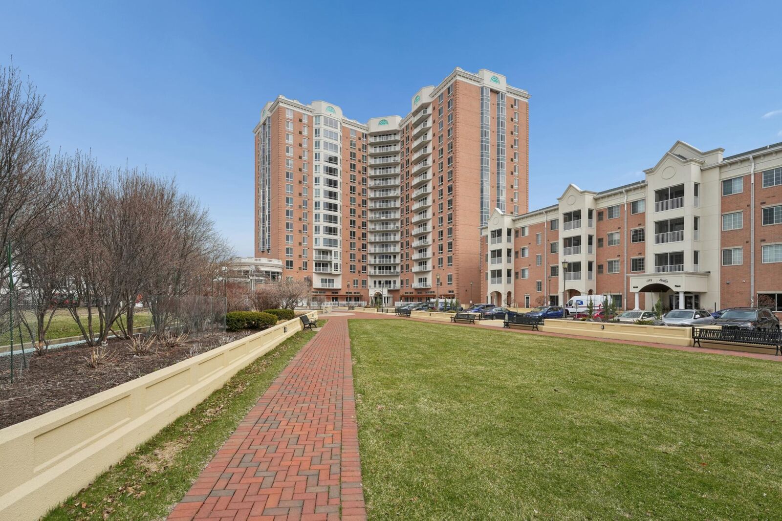 Property Photo:  6600 Lyndale Avenue S 402  MN 55423 