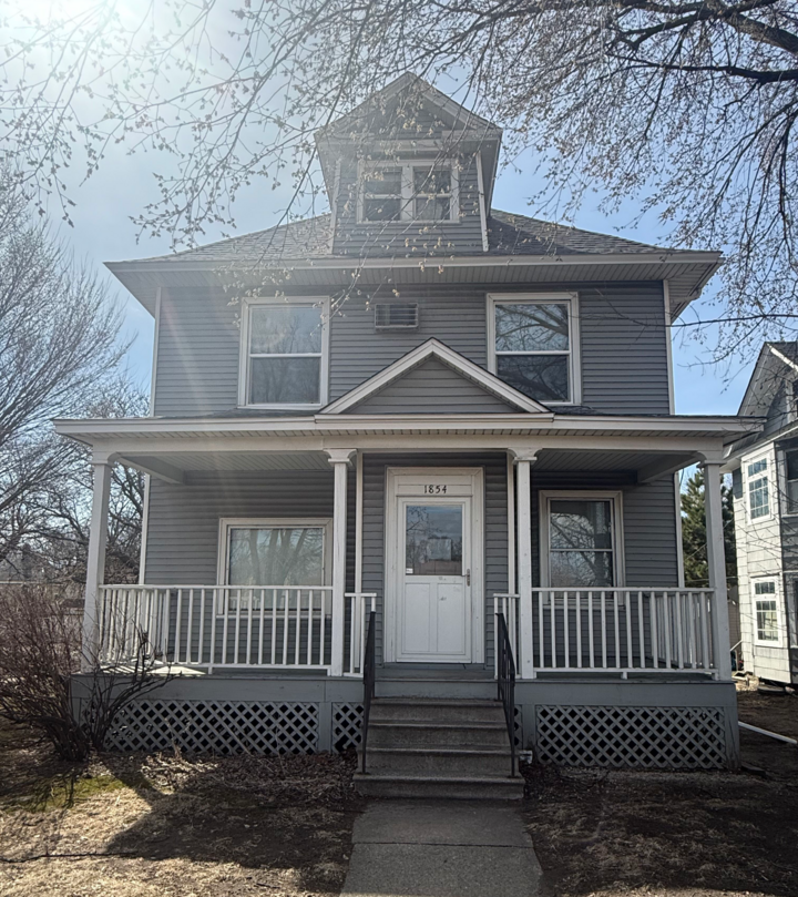 Property Photo:  1854 Roblyn Ave  MN 55104 