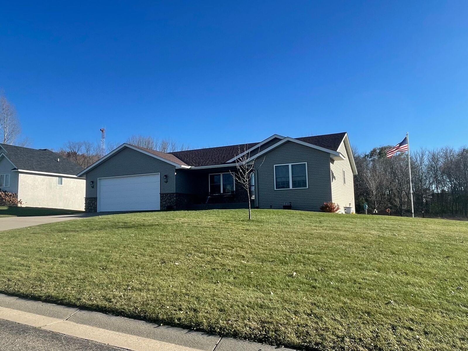Property Photo:  915 4th Avenue NE  MN 56347 