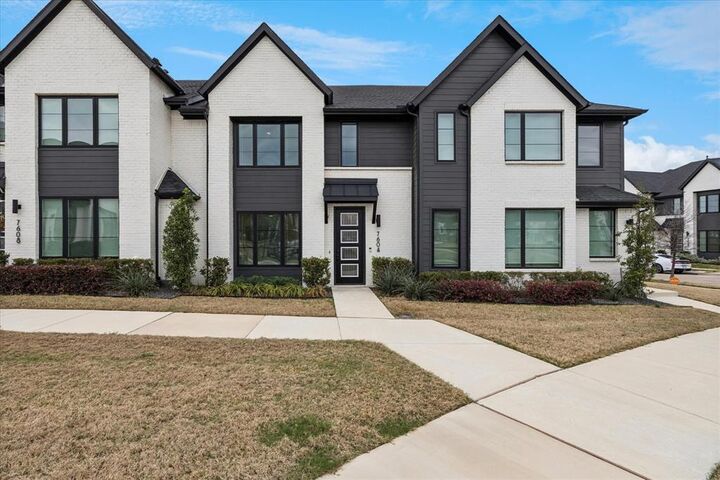 Property Photo: 7604 Rambler Lane TX 76182