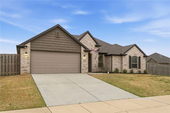 Property Photo:  701 Tiger Eye Avenue  AR 72745 
