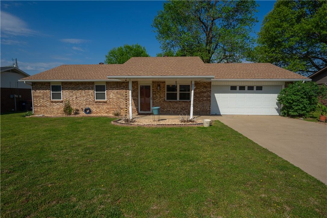 Property Photo: 802 Andy Street AR 72762