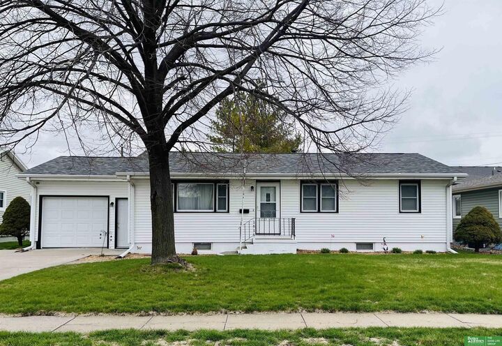 Property Photo: 1616 Austin Lane NE 68025