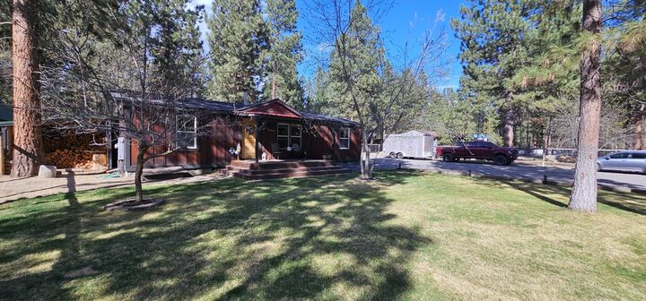 Property Photo: 15376 Bear Street OR 97739