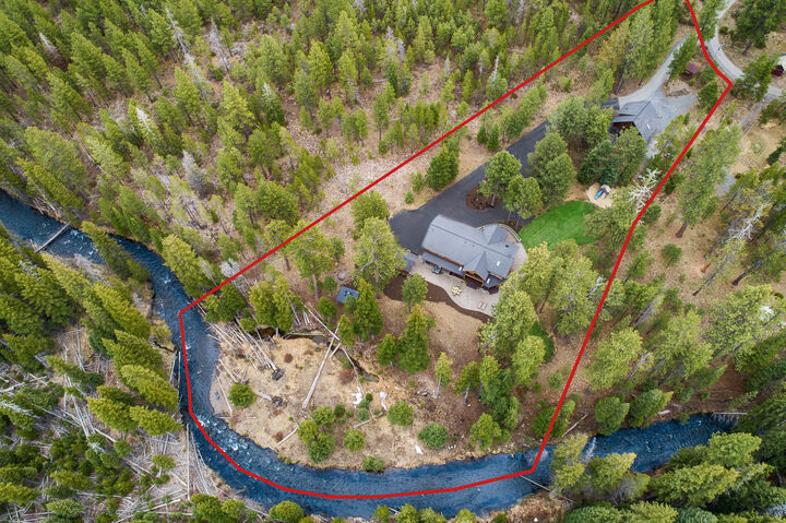 Property Photo: 16396 Skyline Drive OR 97703