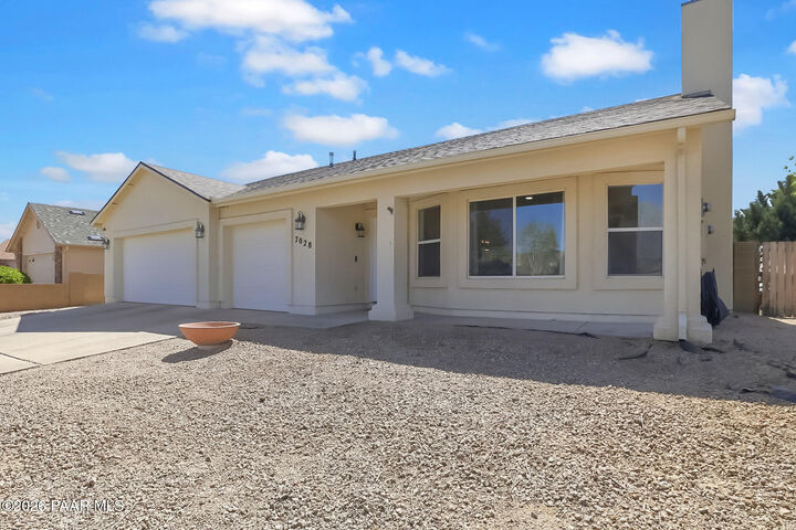 Property Photo:  7028 E Horizon Way  AZ 86315 
