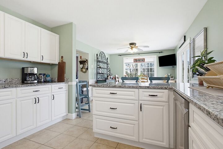 Property Photo:  6 Walker Pond Rd  MA 01566 