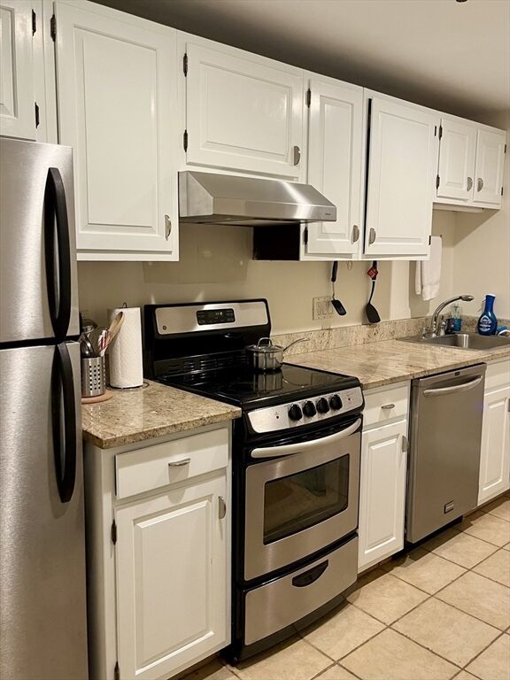 Property Photo:  182 Marlborough St 8  MA 02116 