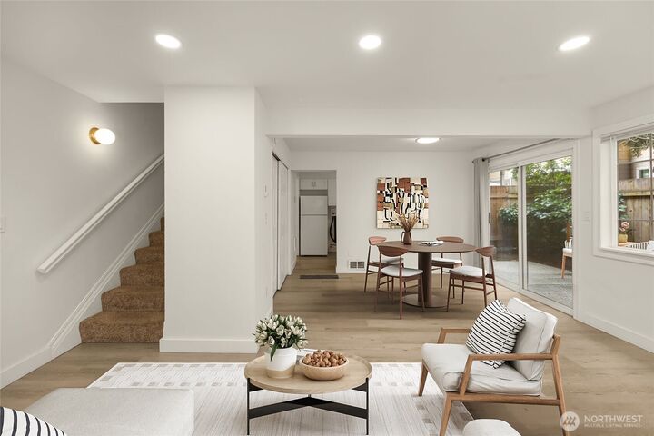 Property Photo:  12211 SE 59th Street 61  WA 98006 