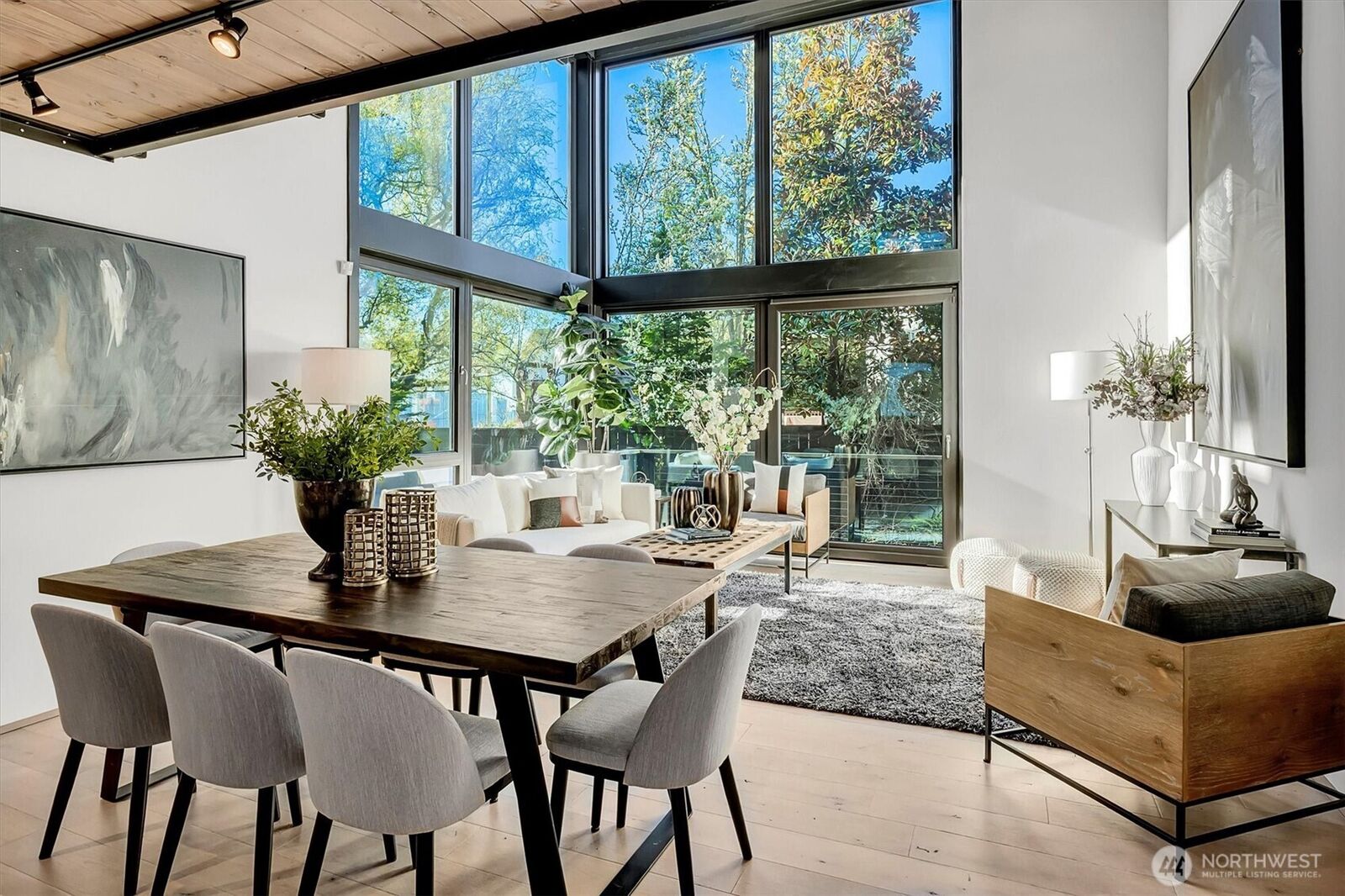 Property Photo: 305 Lee Street WA 98109