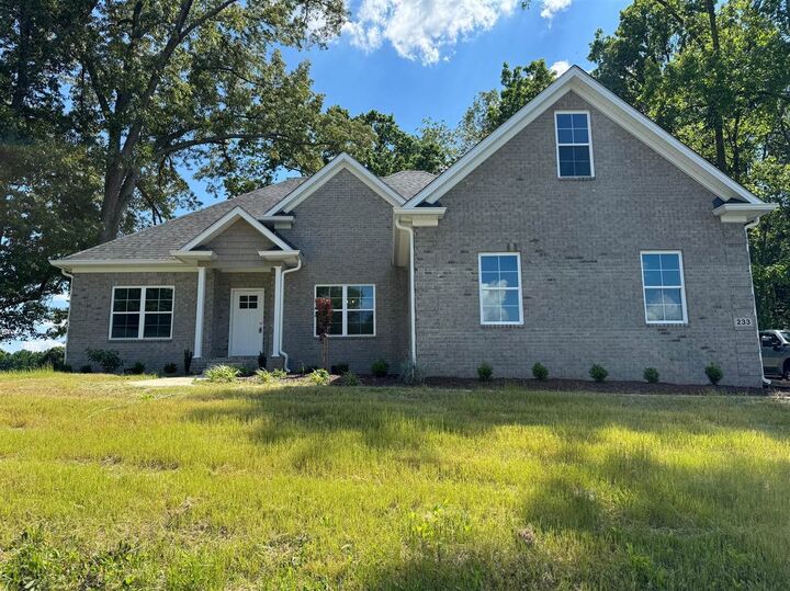 Property Photo: 233 Crabtree Lane KY 42103