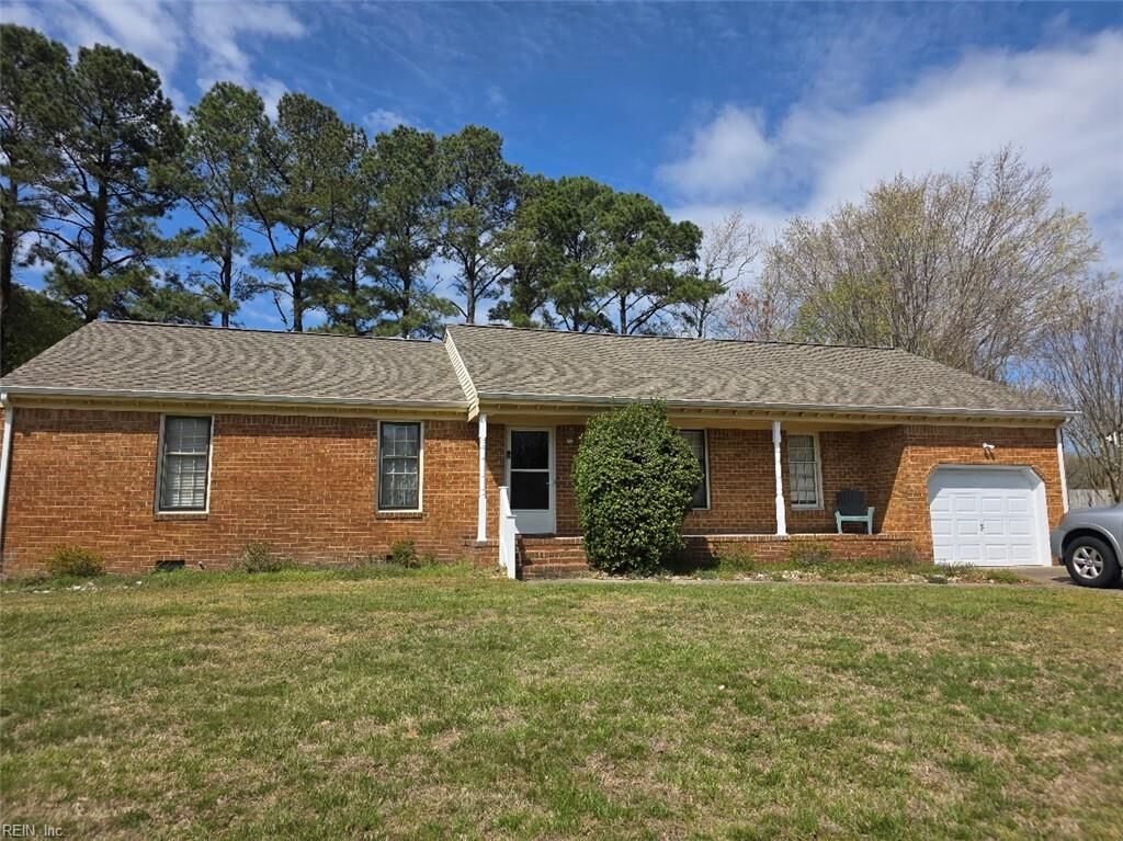 Property Photo: 908 Priscilla Ln VA 23322