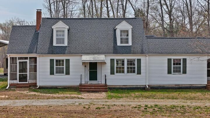 Property Photo: 1324 Noblin Farm Road VA 23927