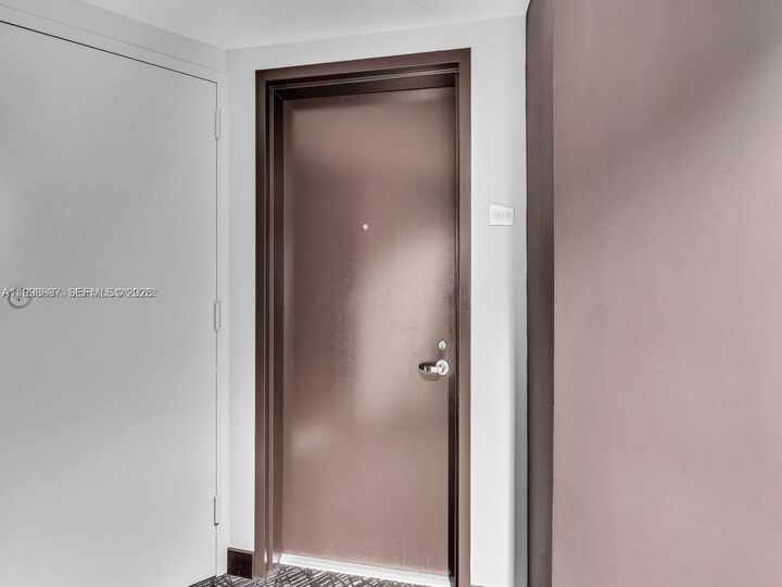 Property Photo:  60 SW 13th St 4818  FL 33130 