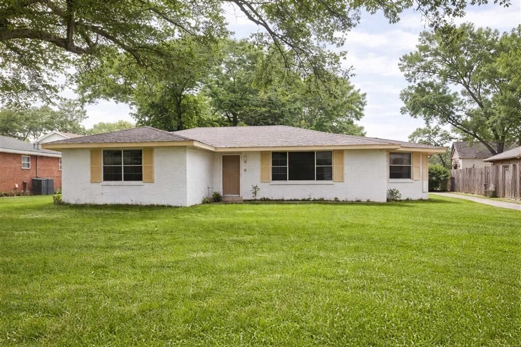 Property Photo:  911 Dolby Street  LA 70605 