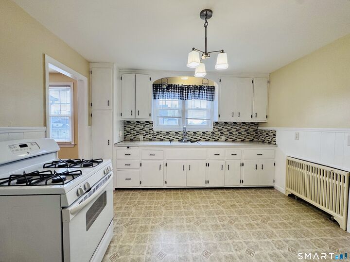 Property Photo:  47 Clover Street  CT 06614 