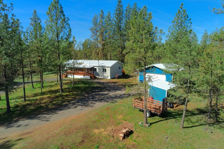 Property Photo:  17414 S Malloy Prairie Rd  WA 99004 