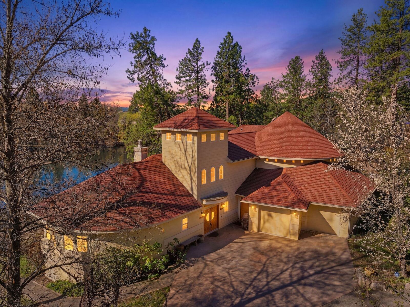 Property Photo:  7618 E Hodin Dr  WA 99212 