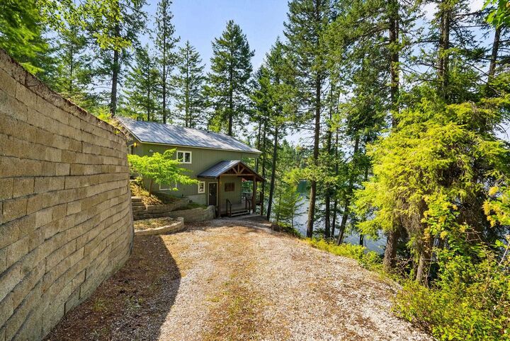 Property Photo:  3979 Bayside Way  WA 99148 