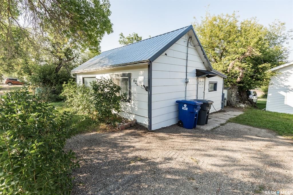 Property Photo:  626 Manitoba Avenue  SK S0L 1R0 