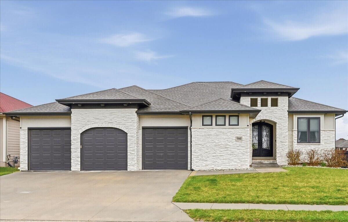 Property Photo: 780 Key Circle IA 51510