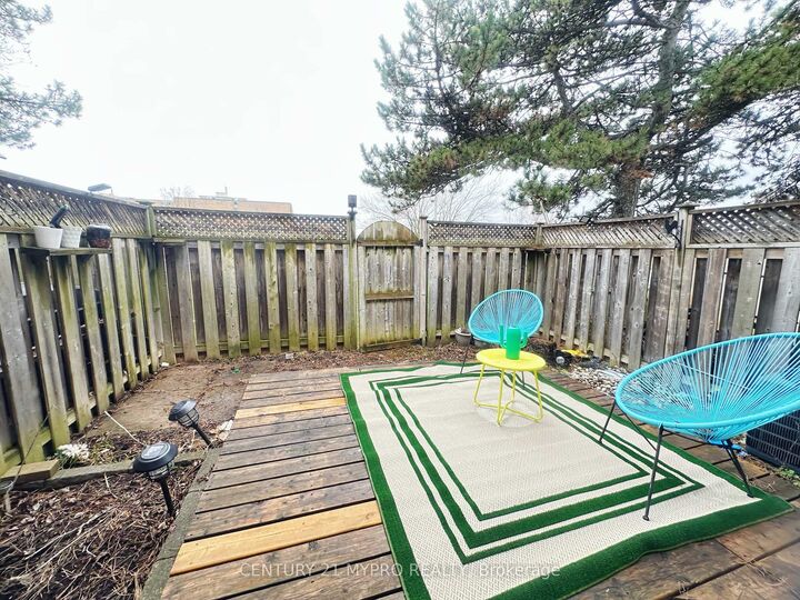 Property Photo: 67 Godstone Road 121 ON M2J 3C8