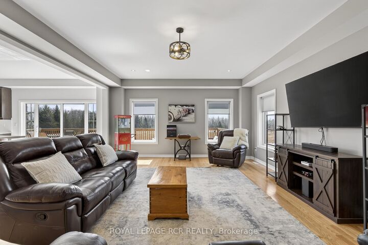 Property Photo: 375 Russell Street ON N0C 1B0